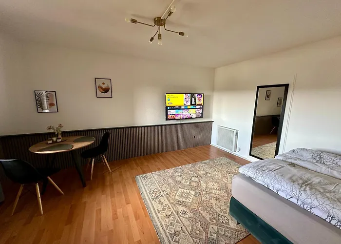 アパート Modernes No 3 Mit Kueche Und Terrasse In *